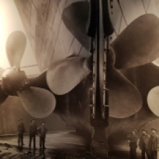 These huge propellers would provide great speed for ramming icebergs.